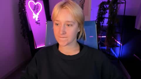 Cin Bellamy online show from September 10, 6:24 am