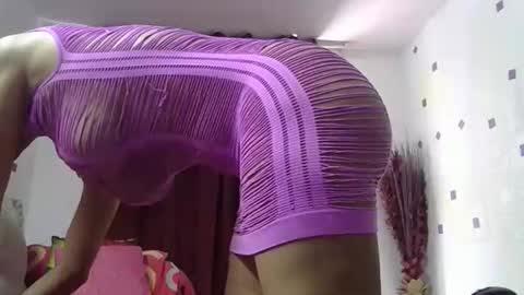 cinthia2525 online show from September 26, 10:30 am