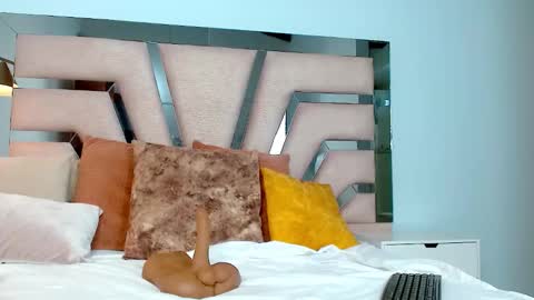 Snapshot of cintia_hills chatting on January 30, 8:32 am Cintia Hills online show from January 30, 8:32 am