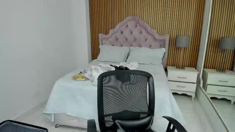 CintiaCollins  online show from November 10, 8:41 pm