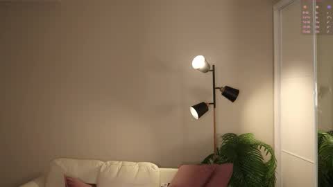 Sandy online show from October 12, 8:08 pm