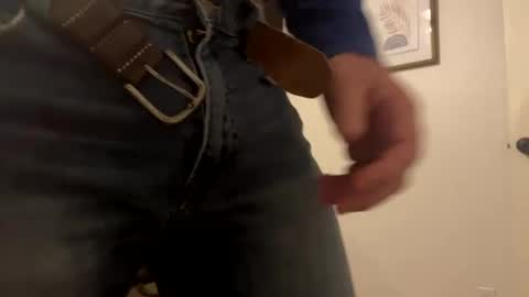 Snapshot of cj3d2 chatting on December 3, 4:03 am Cjd32 online show from December 3, 4:03 am