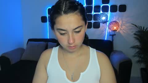 claiok online show from December 6, 10:30 pm