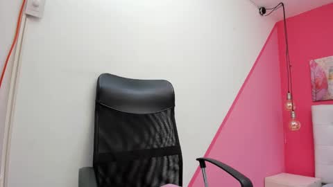 claire aristizabal online show from February 26, 3:53 am