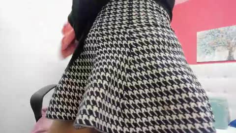 claire aristizabal online show from March 8, 4:34 am