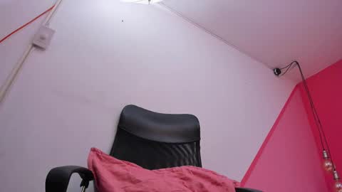 claire aristizabal online show from March 11, 6:43 am