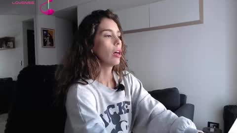 Snapshot of clairevarhol chatting on October 8, 10:13 am clairevarhol online show from October 8, 10:13 am