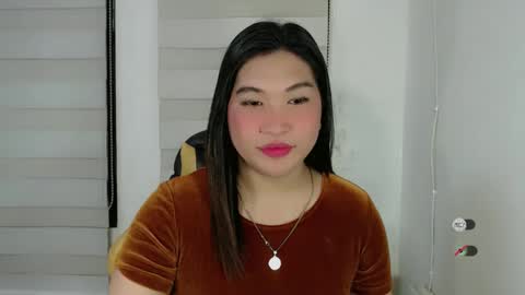 CLAIRE online show from March 1, 5:52 am