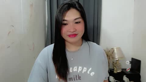 CLAIRE online show from October 6, 10:45 am