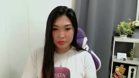 CLAIRE online show from October 28, 5:04 pm