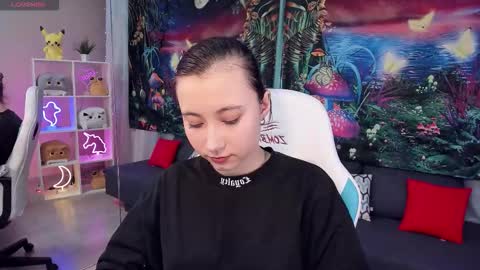 clarabenson online show from October 14, 6:31 pm