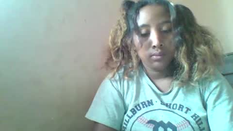 Clarah0123 online show from February 17, 7:37 am