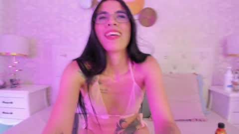 Snapshot of clarisse28 chatting on January 16, 7:20 pm Mistress Clarisse online show from January 16, 7:20 pm