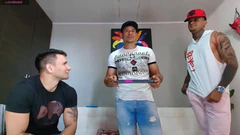 Snapshot of clark__ken chatting on December 10, 8:49 pm Juanpaindependent model online show from December 10, 8:49 pm