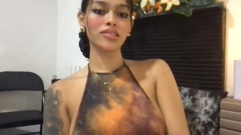 Clary online show from December 1, 6:13 pm