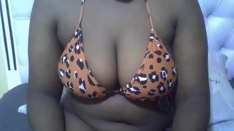 classy_zoey online show from October 16, 1:17 am