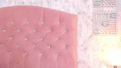 Snapshot of cleo_nilee chatting on November 9, 3:27 am cleo online show from November 9, 3:27 am