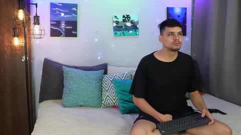 Snapshot of cleoanubis_ chatting on October 29, 6:26 am Girl Juliana and Federico online show from October 29, 6:26 am