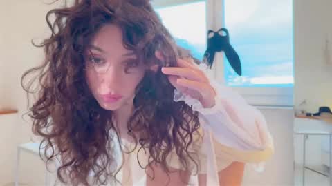 Snapshot of cleopatra_sinns chatting on November 23, 2:06 pm cleopatra_sinns online show from November 23, 2:06 pm