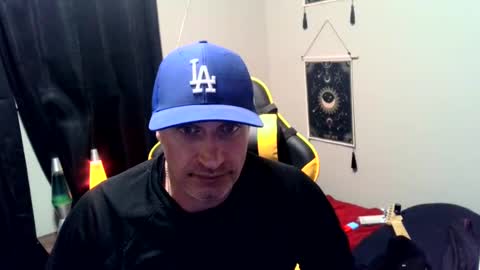 Snapshot of clintwood12 chatting on December 6, 5:09 am chad online show from December 6, 5:09 am