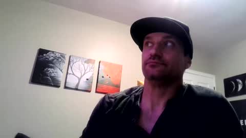 Snapshot of clintwood12 chatting on December 22, 7:44 am chad online show from December 22, 7:44 am