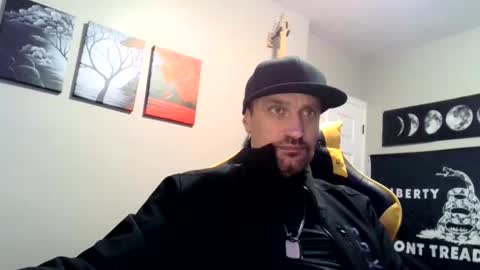 Snapshot of clintwood12 chatting on December 31, 9:10 am chad online show from December 31, 9:10 am