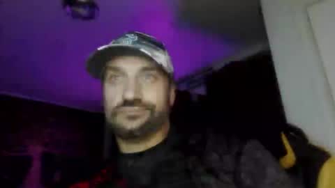 Snapshot of clintwood12 chatting on November 25, 5:07 am chad online show from November 25, 5:07 am