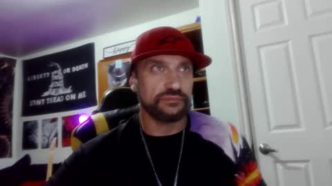 Snapshot of clintwood12 chatting on November 26, 3:40 am chad online show from November 26, 3:40 am