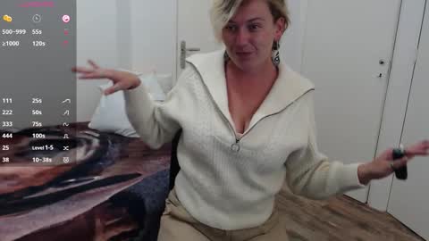 Syl  online show from September 12, 8:36 am