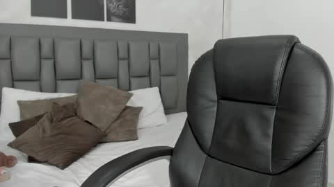 Snapshot of cloe_amazingg chatting on December 6, 8:07 pm Cloe online show from December 6, 8:07 pm