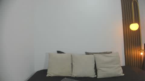 Snapshot of cloe_amazingg chatting on December 8, 7:32 pm Cloe online show from December 8, 7:32 pm