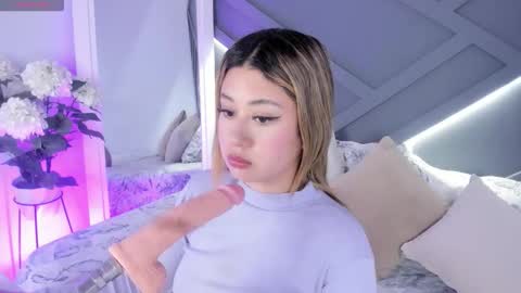 cloe_palmeer online show from December 17, 8:31 am