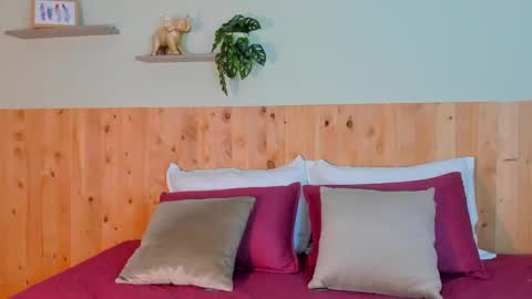 Chloe Smith online show from September 24, 11:13 am