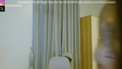 Snapshot of cloudsent chatting on January 1, 2:09 pm 35 videos 50 pictures ---- IGTwitter ImCloudsent online show from January 1, 2:09 pm