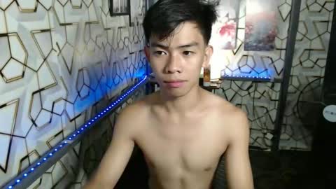 clyde_twinkx online show from September 18, 9:44 am