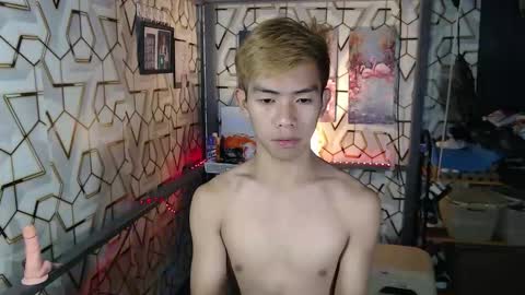 clyde_twinkx online show from October 30, 4:52 pm