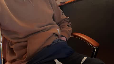 Snapshot of cmart2023 chatting on December 5, 2:53 am cmart2023 online show from December 5, 2:53 am