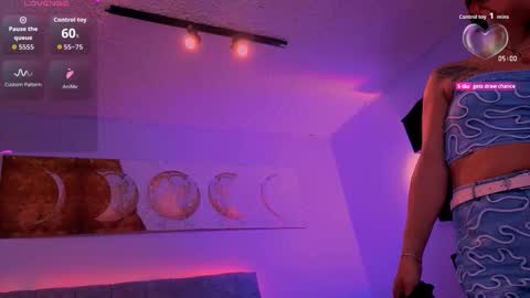 Valerie  nenitasexy online show from November 25, 6:41 pm