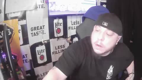 Snapshot of cock_n_creamz_n_wet_dreamz chatting on December 15, 4:15 pm COCK N CREAMZ WET DREAMZ online show from December 15, 4:15 pm