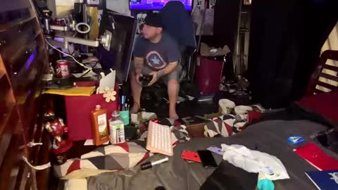 Snapshot of cock_n_creamz_n_wet_dreamz chatting on December 19, 9:07 am COCK N CREAMZ WET DREAMZ online show from December 19, 9:07 am