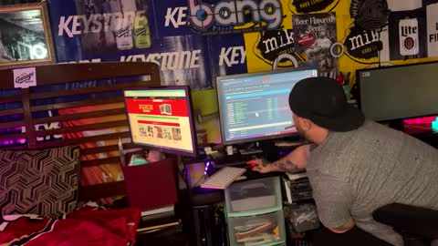 Snapshot of cock_n_creamz_n_wet_dreamz chatting on December 26, 7:03 am COCK N CREAMZ WET DREAMZ online show from December 26, 7:03 am