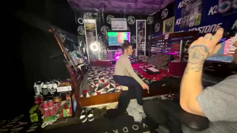 Snapshot of cock_n_creamz_n_wet_dreamz chatting on December 26, 11:57 pm COCK N CREAMZ WET DREAMZ online show from December 26, 11:57 pm