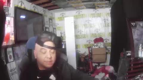 Snapshot of cock_n_creamz_n_wet_dreamz chatting on January 1, 9:20 pm COCK N CREAMZ WET DREAMZ online show from January 1, 9:20 pm