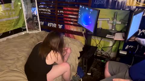 Snapshot of cock_n_creamz_n_wet_dreamz chatting on February 8, 10:29 am COCK N CREAMZ WET DREAMZ online show from February 8, 10:29 am