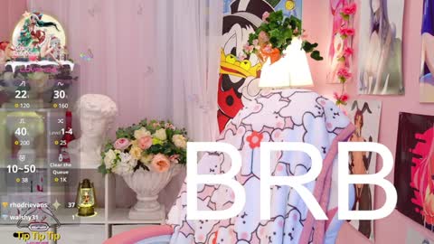 Snapshot of coconut_mia chatting on December 25, 1:31 am Mia online show from December 25, 1:31 am