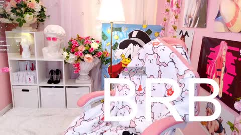 Snapshot of coconut_mia chatting on January 9, 12:03 am Mia online show from January 9, 12:03 am