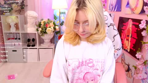 Snapshot of coconut_mia chatting on January 18, 9:13 pm Mia online show from January 18, 9:13 pm