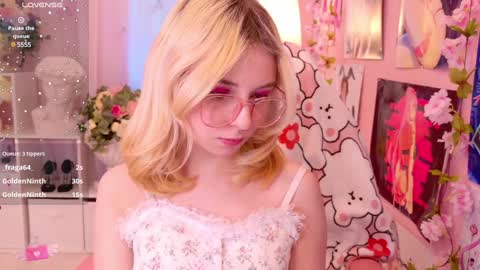 Snapshot of coconut_mia chatting on January 24, 3:11 am Mia online show from January 24, 3:11 am