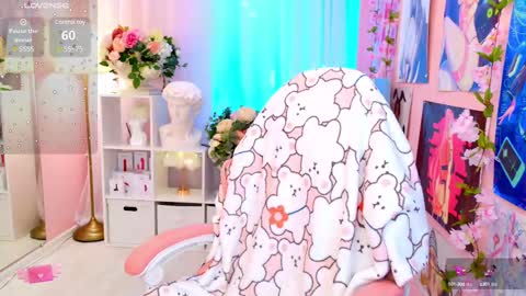 Snapshot of coconut_mia chatting on February 22, 3:12 am Mia online show from February 22, 3:12 am