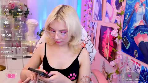 Snapshot of coconut_mia chatting on March 8, 3:28 am Mia online show from March 8, 3:28 am